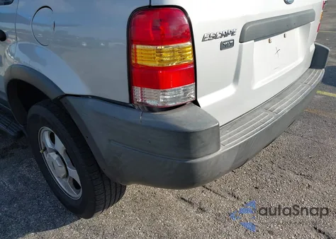2002 Ford Escape Xlt z USA, uszkodzony, nr VIN 1FMYU03122KD11637